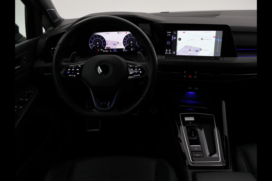 Volkswagen Golf R 2.0 TSI R 4MOTION 320 PK + AKRAPOVIC UITLAAT | PANORAMA | STOELVENTILATIE | HARMAN/KARDON | NAPPA LEDER