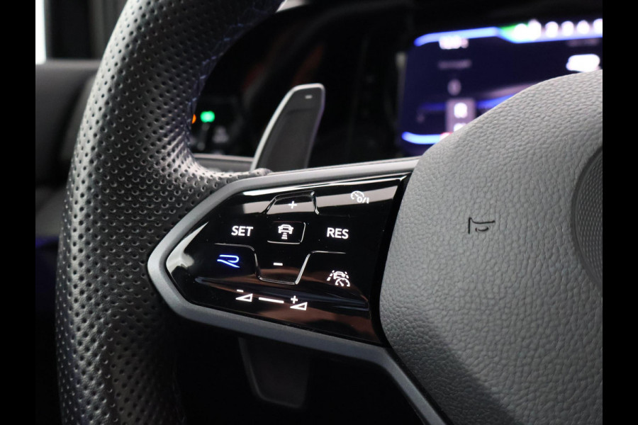 Volkswagen Golf R 2.0 TSI R 4MOTION 320 PK + AKRAPOVIC UITLAAT | PANORAMA | STOELVENTILATIE | HARMAN/KARDON | NAPPA LEDER