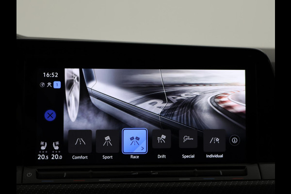 Volkswagen Golf R 2.0 TSI R 4MOTION 320 PK + AKRAPOVIC UITLAAT | PANORAMA | STOELVENTILATIE | HARMAN/KARDON | NAPPA LEDER