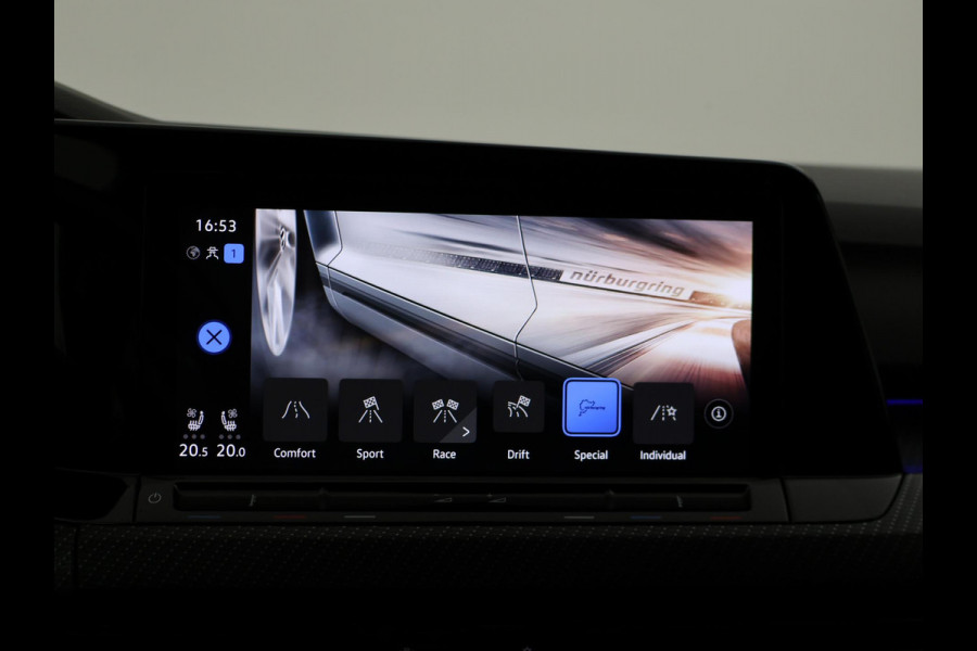 Volkswagen Golf R 2.0 TSI R 4MOTION 320 PK + AKRAPOVIC UITLAAT | PANORAMA | STOELVENTILATIE | HARMAN/KARDON | NAPPA LEDER
