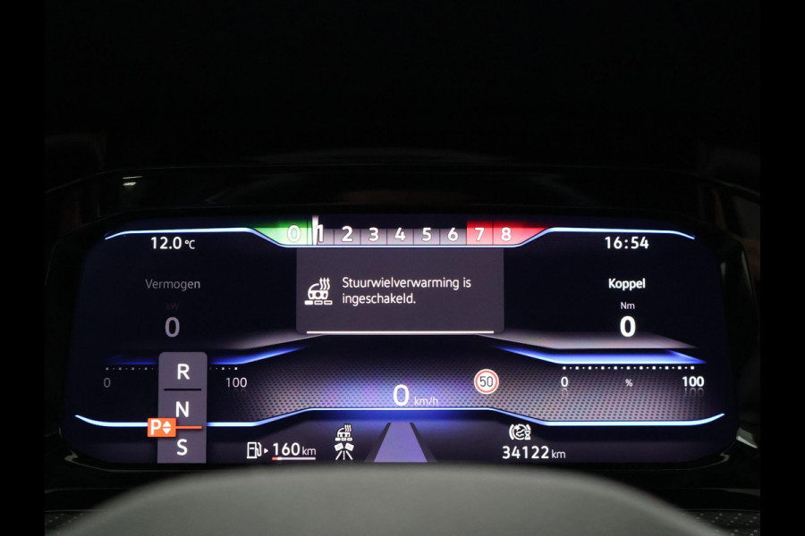 Volkswagen Golf R 2.0 TSI R 4MOTION 320 PK + AKRAPOVIC UITLAAT | PANORAMA | STOELVENTILATIE | HARMAN/KARDON | NAPPA LEDER