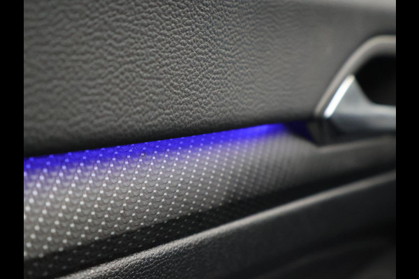 Volkswagen Golf R 2.0 TSI R 4MOTION 320 PK + AKRAPOVIC UITLAAT | PANORAMA | STOELVENTILATIE | HARMAN/KARDON | NAPPA LEDER