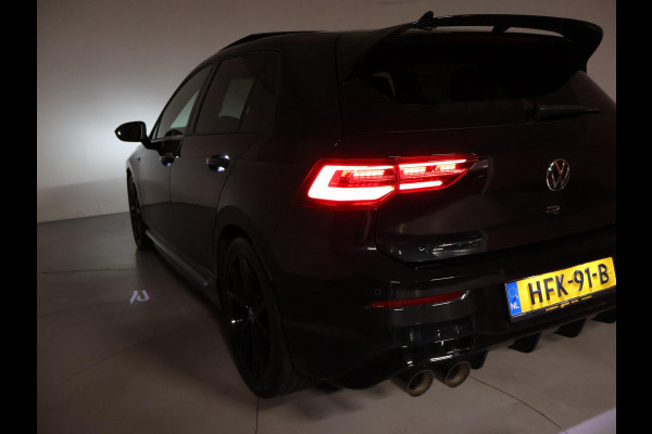 Volkswagen Golf R 2.0 TSI R 4MOTION 320 PK + AKRAPOVIC UITLAAT | PANORAMA | STOELVENTILATIE | HARMAN/KARDON | NAPPA LEDER