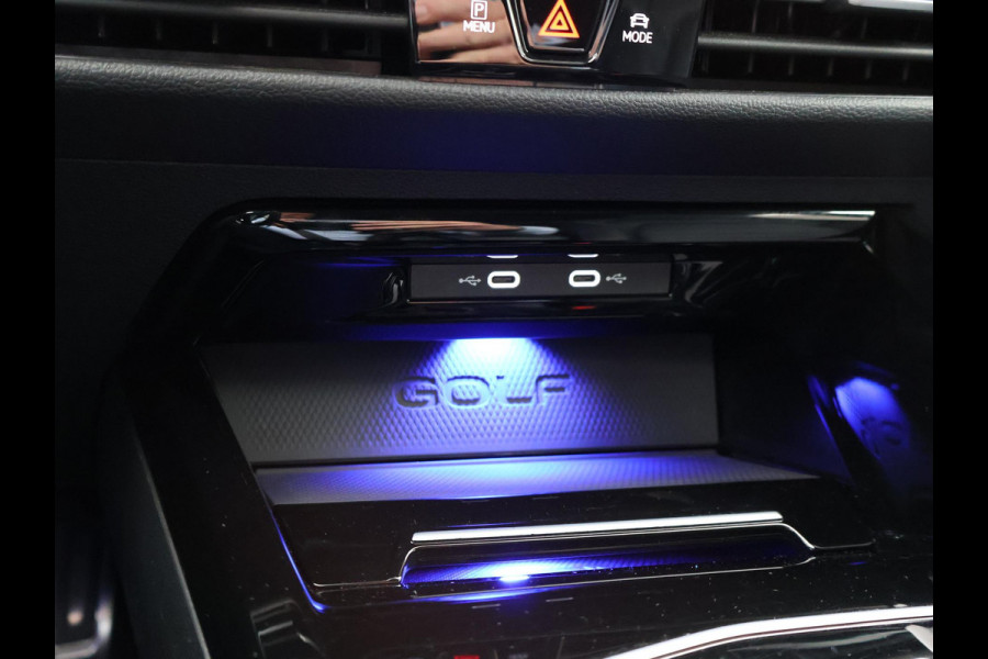 Volkswagen Golf R 2.0 TSI R 4MOTION 320 PK + AKRAPOVIC UITLAAT | PANORAMA | STOELVENTILATIE | HARMAN/KARDON | NAPPA LEDER