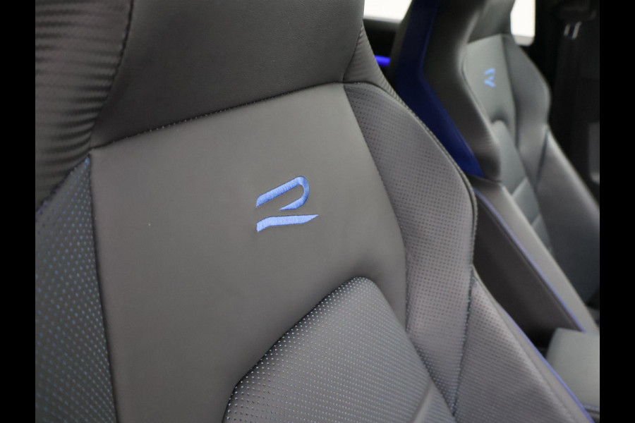 Volkswagen Golf R 2.0 TSI R 4MOTION 320 PK + AKRAPOVIC UITLAAT | PANORAMA | STOELVENTILATIE | HARMAN/KARDON | NAPPA LEDER