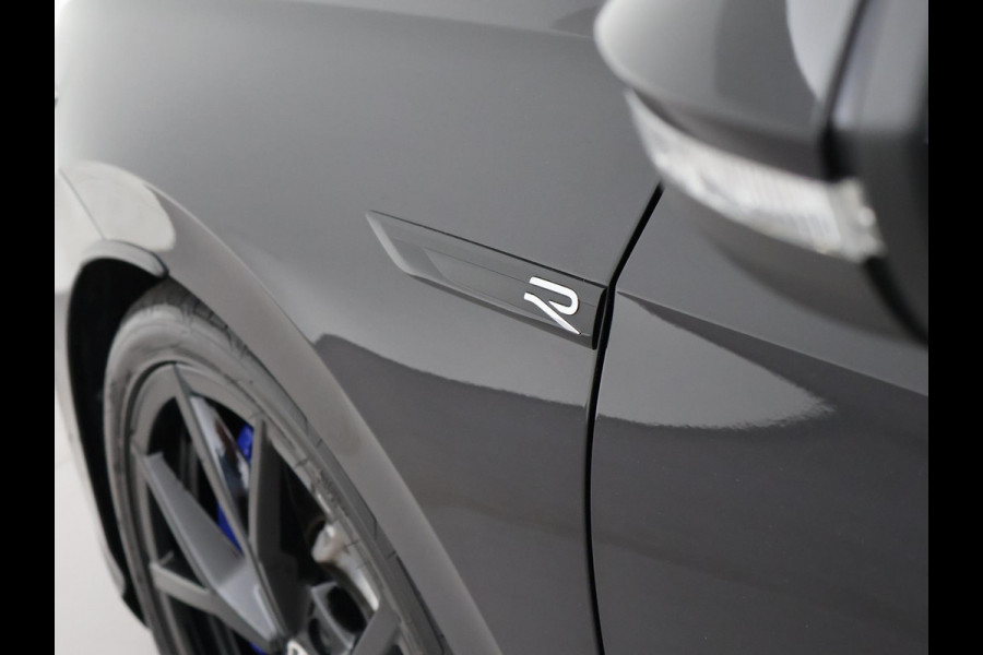 Volkswagen Golf R 2.0 TSI R 4MOTION 320 PK + AKRAPOVIC UITLAAT | PANORAMA | STOELVENTILATIE | HARMAN/KARDON | NAPPA LEDER