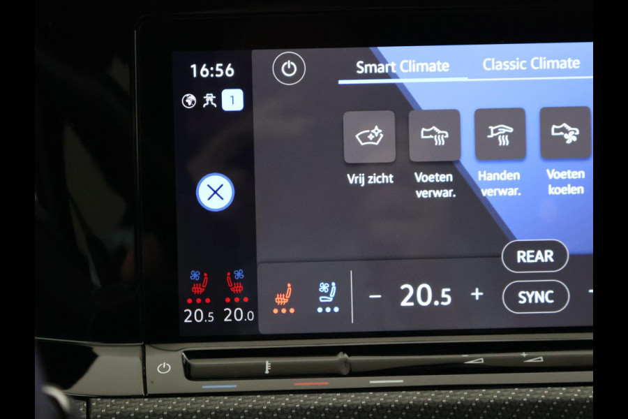 Volkswagen Golf R 2.0 TSI R 4MOTION 320 PK + AKRAPOVIC UITLAAT | PANORAMA | STOELVENTILATIE | HARMAN/KARDON | NAPPA LEDER