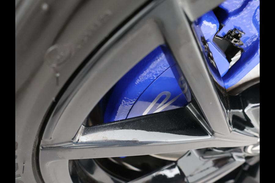 Volkswagen Golf R 2.0 TSI R 4MOTION 320 PK + AKRAPOVIC UITLAAT | PANORAMA | STOELVENTILATIE | HARMAN/KARDON | NAPPA LEDER