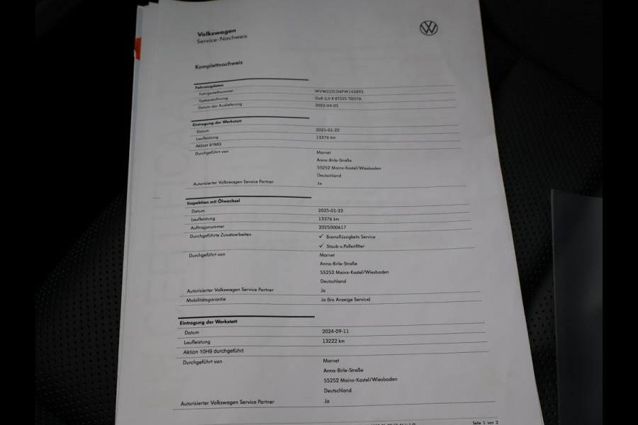 Volkswagen Golf R 2.0 TSI R 4MOTION 320 PK + AKRAPOVIC UITLAAT | PANORAMA | STOELVENTILATIE | HARMAN/KARDON | NAPPA LEDER