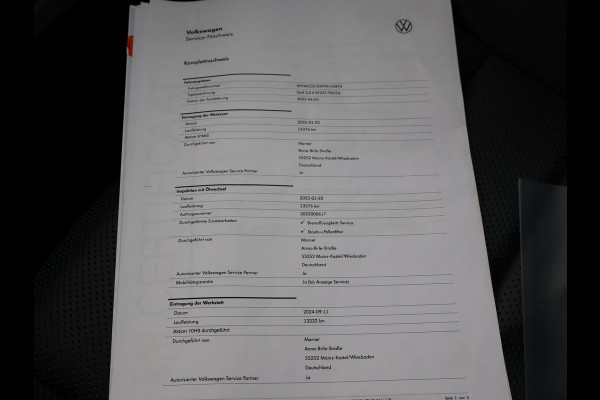 Volkswagen Golf R 2.0 TSI R 4MOTION 320 PK + AKRAPOVIC UITLAAT | PANORAMA | STOELVENTILATIE | HARMAN/KARDON | NAPPA LEDER