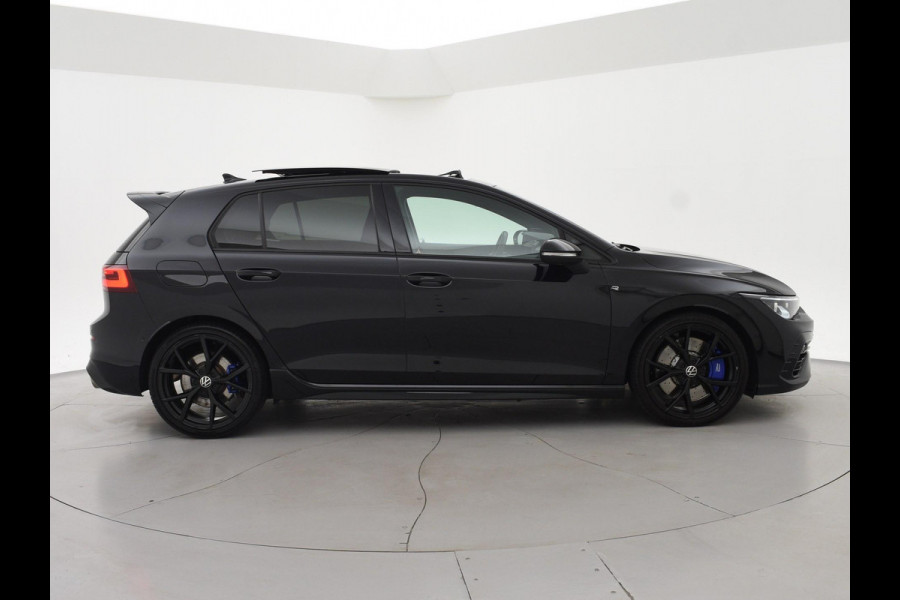 Volkswagen Golf R 2.0 TSI R 4MOTION 320 PK + AKRAPOVIC UITLAAT | PANORAMA | STOELVENTILATIE | HARMAN/KARDON | NAPPA LEDER