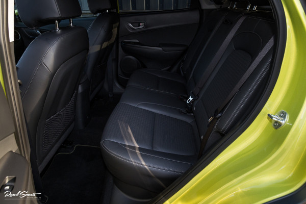 Hyundai Kona 1.6 T-GDI 4WD Premium | Trekhaak | Keyless | Primium audio | Blis | Apple carplay |