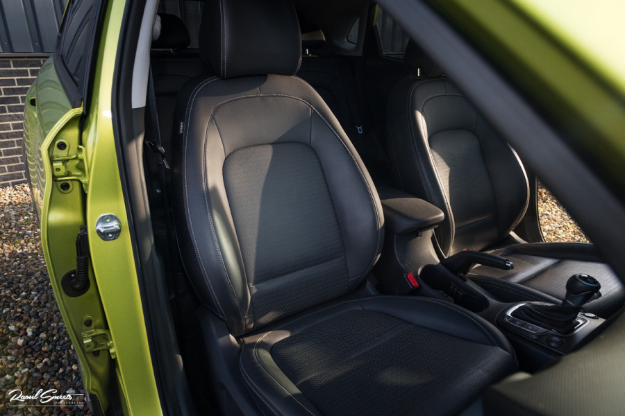 Hyundai Kona 1.6 T-GDI 4WD Premium | Trekhaak | Keyless | Primium audio | Blis | Apple carplay |