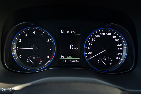 Hyundai Kona 1.6 T-GDI 4WD Premium | Trekhaak | Keyless | Primium audio | Blis | Apple carplay |