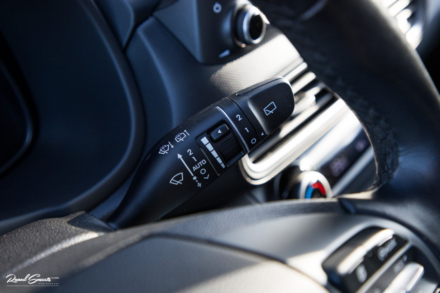 Hyundai Kona 1.6 T-GDI 4WD Premium | Trekhaak | Keyless | Primium audio | Blis | Apple carplay |