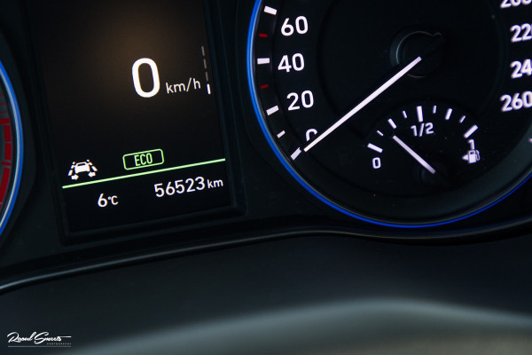 Hyundai Kona 1.6 T-GDI 4WD Premium | Trekhaak | Keyless | Primium audio | Blis | Apple carplay |