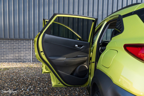 Hyundai Kona 1.6 T-GDI 4WD Premium | Trekhaak | Keyless | Primium audio | Blis | Apple carplay |