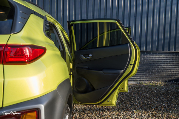 Hyundai Kona 1.6 T-GDI 4WD Premium | Trekhaak | Keyless | Primium audio | Blis | Apple carplay |