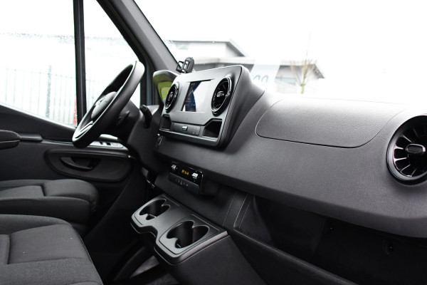 Mercedes-Benz Sprinter 316 2.2 CDI L2H2 PB Edition Camera, Cruise, LED, Carplay, Sensoren, NAVI, 164pk, Automaat, Trekhaak, Keyless, Airco, Uniek!