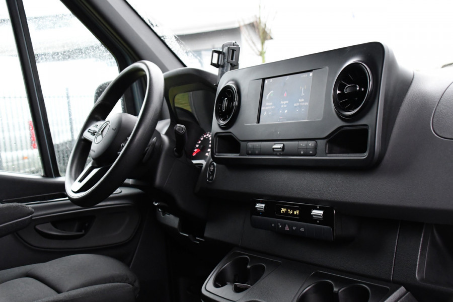 Mercedes-Benz Sprinter 316 2.2 CDI L2H2 PB Edition Camera, Cruise, LED, Carplay, Sensoren, NAVI, 164pk, Automaat, Trekhaak, Keyless, Airco, Uniek!