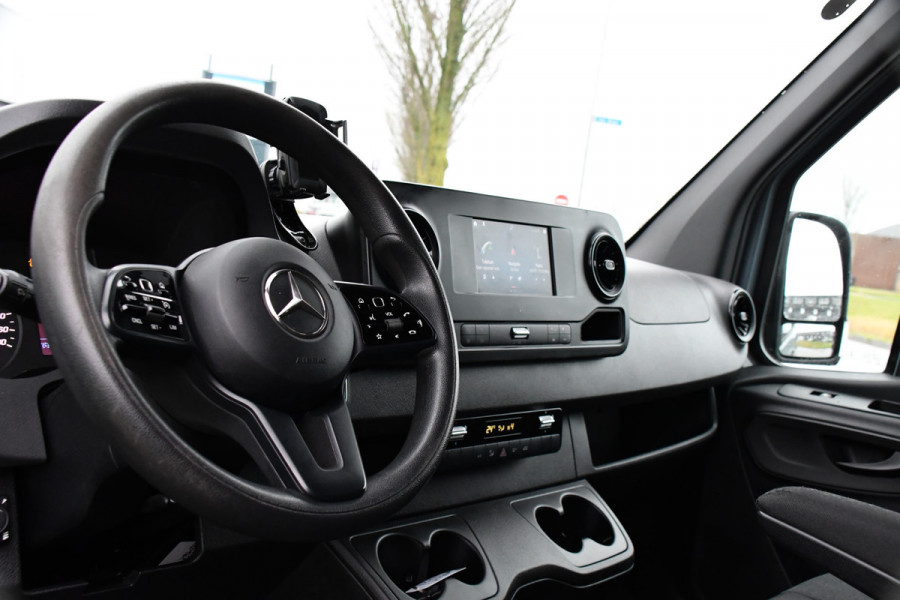 Mercedes-Benz Sprinter 316 2.2 CDI L2H2 PB Edition Camera, Cruise, LED, Carplay, Sensoren, NAVI, 164pk, Automaat, Trekhaak, Keyless, Airco, Uniek!