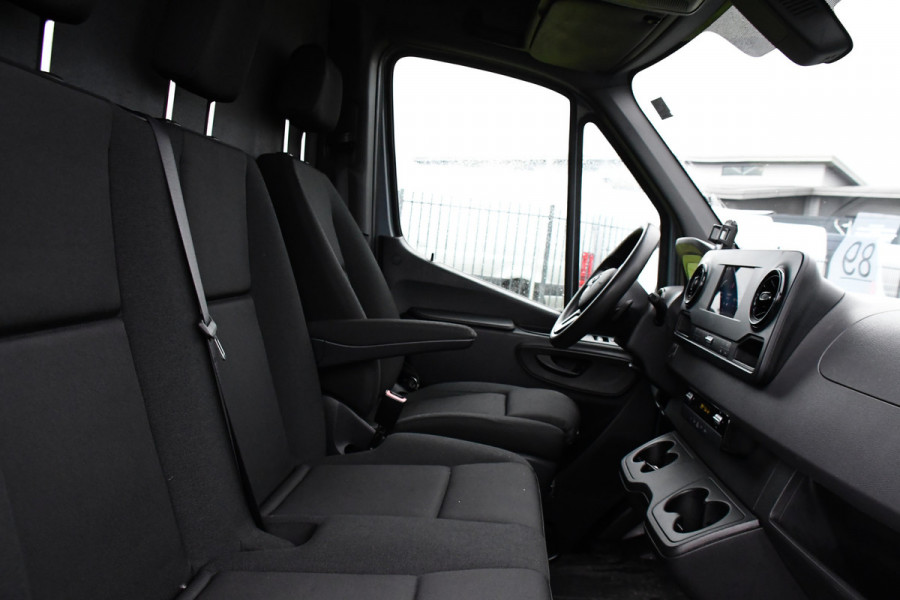 Mercedes-Benz Sprinter 316 2.2 CDI L2H2 PB Edition Camera, Cruise, LED, Carplay, Sensoren, NAVI, 164pk, Automaat, Trekhaak, Keyless, Airco, Uniek!