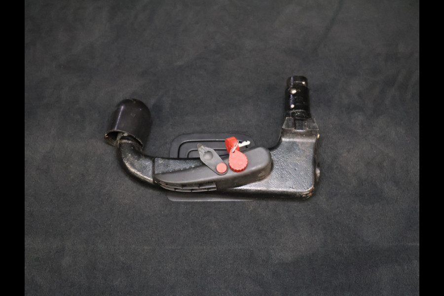 Audi e-tron 55 quattro Business edition Plus 95 kWh [TREKHAAK AFNEEMBAAR, LUCHTVERING, SCHUIFKANTELDAK, MEMORY SEATS, APPLE CARPLAY, ANDROID, SPORTSTOELEN, ADAPTIVE CRUISE, PDC V+A, STOELVERWARMING, NIEUWSTAAT]