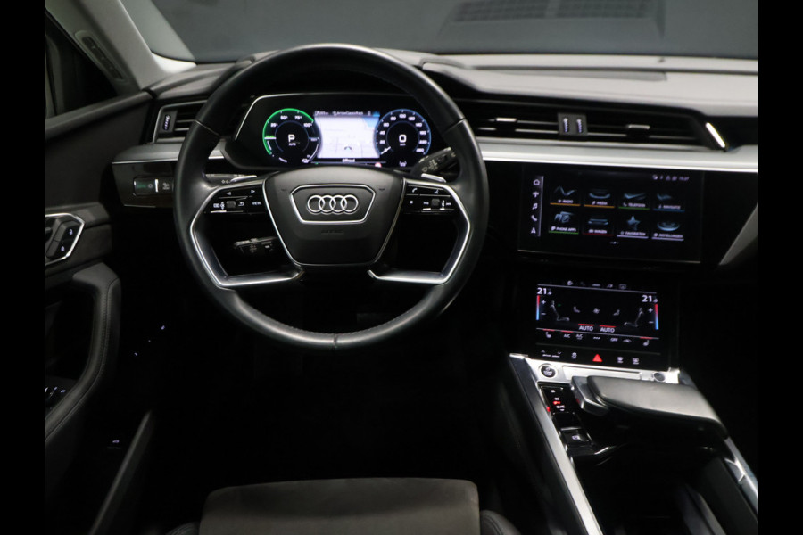 Audi e-tron 55 quattro Business edition Plus 95 kWh [TREKHAAK AFNEEMBAAR, LUCHTVERING, SCHUIFKANTELDAK, MEMORY SEATS, APPLE CARPLAY, ANDROID, SPORTSTOELEN, ADAPTIVE CRUISE, PDC V+A, STOELVERWARMING, NIEUWSTAAT]