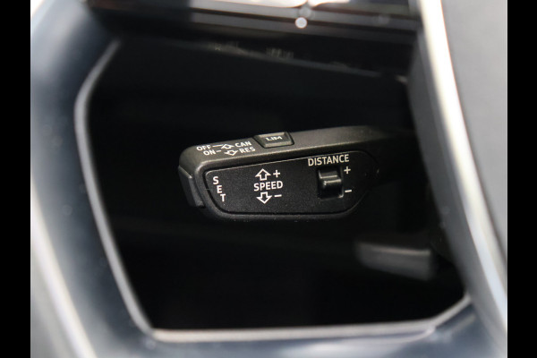Audi e-tron 55 quattro Business edition Plus 95 kWh [TREKHAAK AFNEEMBAAR, LUCHTVERING, SCHUIFKANTELDAK, MEMORY SEATS, APPLE CARPLAY, ANDROID, SPORTSTOELEN, ADAPTIVE CRUISE, PDC V+A, STOELVERWARMING, NIEUWSTAAT]