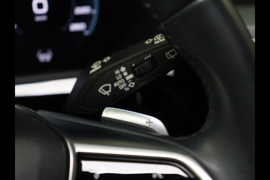 Audi e-tron 55 quattro Business edition Plus 95 kWh [TREKHAAK AFNEEMBAAR, LUCHTVERING, SCHUIFKANTELDAK, MEMORY SEATS, APPLE CARPLAY, ANDROID, SPORTSTOELEN, ADAPTIVE CRUISE, PDC V+A, STOELVERWARMING, NIEUWSTAAT]