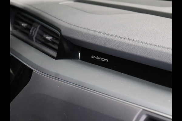 Audi e-tron 55 quattro Business edition Plus 95 kWh [TREKHAAK AFNEEMBAAR, LUCHTVERING, SCHUIFKANTELDAK, MEMORY SEATS, APPLE CARPLAY, ANDROID, SPORTSTOELEN, ADAPTIVE CRUISE, PDC V+A, STOELVERWARMING, NIEUWSTAAT]