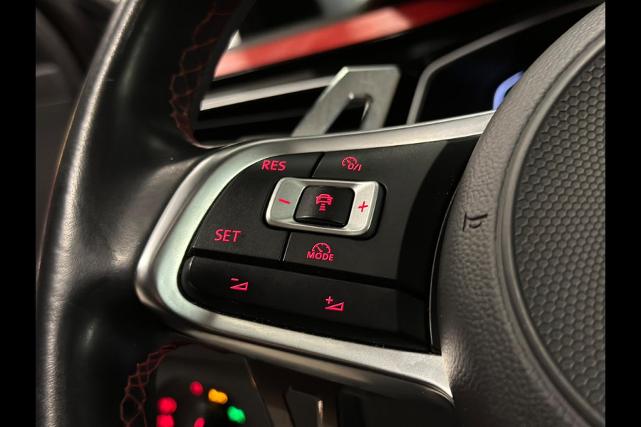 Volkswagen Polo 2.0 TSI GTI|PANO|KEYLESS|BEATS|BOMVOL!