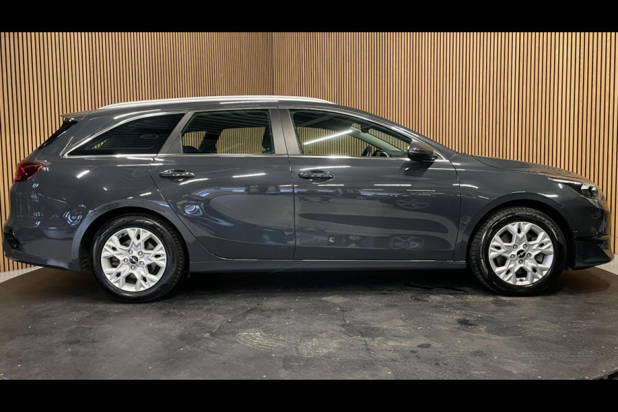 Kia Ceed Sportswagon 1.5 T-GDi DynamicLine|160PK|TREKH.|CARPLAY+ANDROID|CAMERA|CLIMATE+CRUISE CONTROL|1E EIG.|INCL.BTW|NL AUTO|NAP