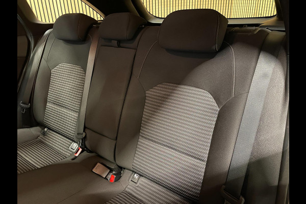 Kia Ceed Sportswagon 1.5 T-GDi DynamicLine|160PK|TREKH.|CARPLAY+ANDROID|CAMERA|CLIMATE+CRUISE CONTROL|1E EIG.|INCL.BTW|NL AUTO|NAP