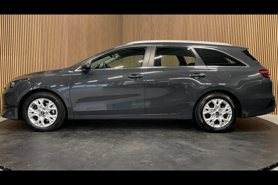 Kia Ceed Sportswagon 1.5 T-GDi DynamicLine|160PK|TREKH.|CARPLAY+ANDROID|CAMERA|CLIMATE+CRUISE CONTROL|1E EIG.|INCL.BTW|NL AUTO|NAP