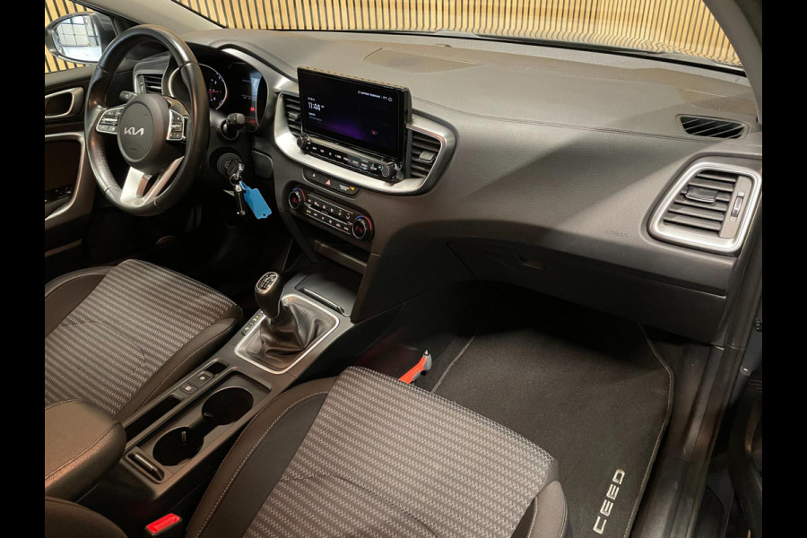 Kia Ceed Sportswagon 1.5 T-GDi DynamicLine|160PK|TREKH.|CARPLAY+ANDROID|CAMERA|CLIMATE+CRUISE CONTROL|1E EIG.|INCL.BTW|NL AUTO|NAP