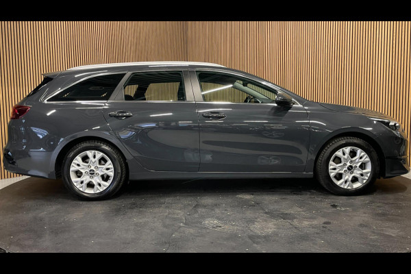 Kia Ceed Sportswagon 1.5 T-GDi DynamicLine|160PK|TREKH.|CARPLAY+ANDROID|CAMERA|CLIMATE+CRUISE CONTROL|1E EIG.|INCL.BTW|NL AUTO|NAP