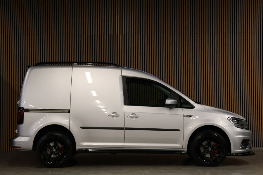 Volkswagen Caddy 2.0 TDI DSG Exclusive | Bi-Xenon | ACC | CarPlay | Camera | Navigatie | F1 Flippers | | Lederen bekleding | PDC | MF Stuur | Spoilerkit | NAP Logisch | Nieuwe APK