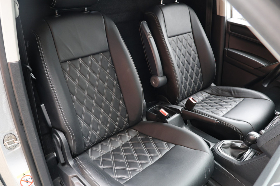 Volkswagen Caddy 2.0 TDI DSG Exclusive | Bi-Xenon | ACC | CarPlay | Camera | Navigatie | F1 Flippers | | Lederen bekleding | PDC | MF Stuur | Spoilerkit | NAP Logisch | Nieuwe APK