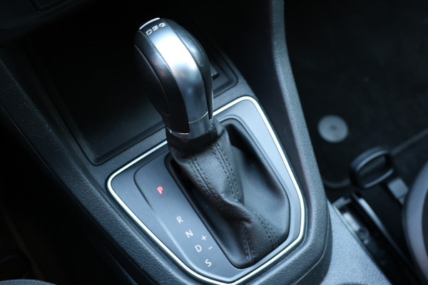 Volkswagen Caddy 2.0 TDI DSG Exclusive | Bi-Xenon | ACC | CarPlay | Camera | Navigatie | F1 Flippers | | Lederen bekleding | PDC | MF Stuur | Spoilerkit | NAP Logisch | Nieuwe APK