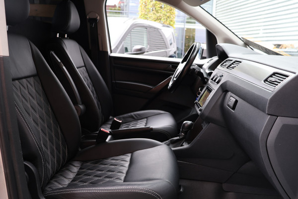 Volkswagen Caddy 2.0 TDI DSG Exclusive | Bi-Xenon | ACC | CarPlay | Camera | Navigatie | F1 Flippers | | Lederen bekleding | PDC | MF Stuur | Spoilerkit | NAP Logisch | Nieuwe APK