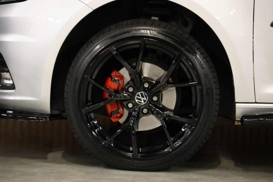 Volkswagen Caddy 2.0 TDI DSG Exclusive | Bi-Xenon | ACC | CarPlay | Camera | Navigatie | F1 Flippers | | Lederen bekleding | PDC | MF Stuur | Spoilerkit | NAP Logisch | Nieuwe APK