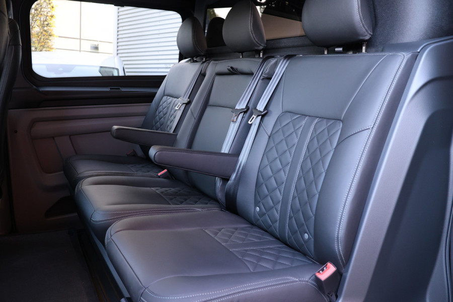 Ford Transit Custom 320 2.0 TDCI 170 PK L2H1 Limited DC | Dubbel Cabine | 360 Camera | ACC | Blind Spot | Navigatie | Camera | CarPlay | Lane Assist Elek. Trekhaak | 5-Zitter | BPM VRIJ | Verlengde fabrieksgarantie tot 12-2029