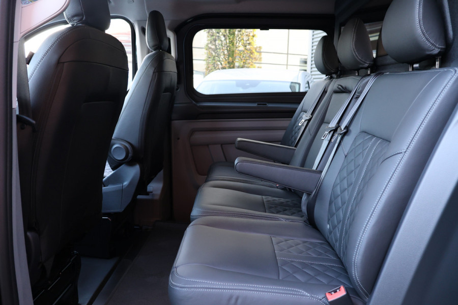 Ford Transit Custom 320 2.0 TDCI 170 PK L2H1 Limited DC | Dubbel Cabine | 360 Camera | ACC | Blind Spot | Navigatie | Camera | CarPlay | Lane Assist Elek. Trekhaak | 5-Zitter | BPM VRIJ | Verlengde fabrieksgarantie tot 12-2029