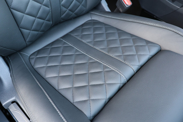 Ford Transit Custom 320 2.0 TDCI 170 PK L2H1 Limited DC | Dubbel Cabine | 360 Camera | ACC | Blind Spot | Navigatie | Camera | CarPlay | Lane Assist Elek. Trekhaak | 5-Zitter | BPM VRIJ | Verlengde fabrieksgarantie tot 12-2029