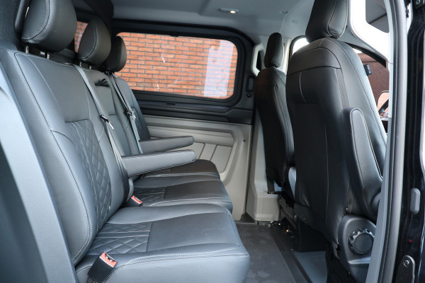 Ford Transit Custom 320 2.0 TDCI 170 PK L2H1 Limited DC | Dubbel Cabine | 360 Camera | ACC | Blind Spot | Navigatie | Camera | CarPlay | Lane Assist Elek. Trekhaak | 5-Zitter | BPM VRIJ | Verlengde fabrieksgarantie tot 12-2029