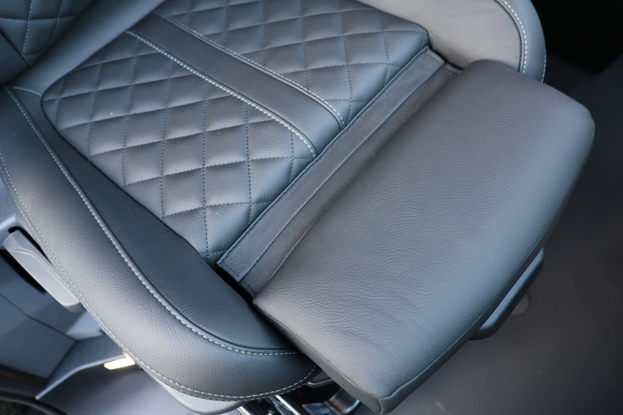 Ford Transit Custom 320 2.0 TDCI 170 PK L2H1 Limited DC | Dubbel Cabine | 360 Camera | ACC | Blind Spot | Navigatie | Camera | CarPlay | Lane Assist Elek. Trekhaak | 5-Zitter | BPM VRIJ | Verlengde fabrieksgarantie tot 12-2029