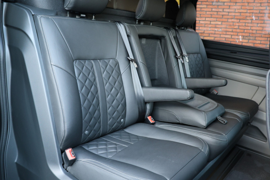 Ford Transit Custom 320 2.0 TDCI 170 PK L2H1 Limited DC | Dubbel Cabine | 360 Camera | ACC | Blind Spot | Navigatie | Camera | CarPlay | Lane Assist Elek. Trekhaak | 5-Zitter | BPM VRIJ | Verlengde fabrieksgarantie tot 12-2029