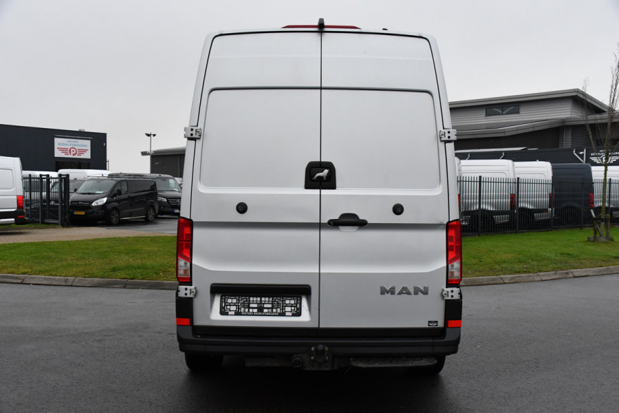 MAN TGE 3.180 35 2.0 L4H3 4x4 PB Edition Cruise, Carplay, Camera, Clima, LED, 177pk, Automaat. Leder, Multimedia, Uniek!