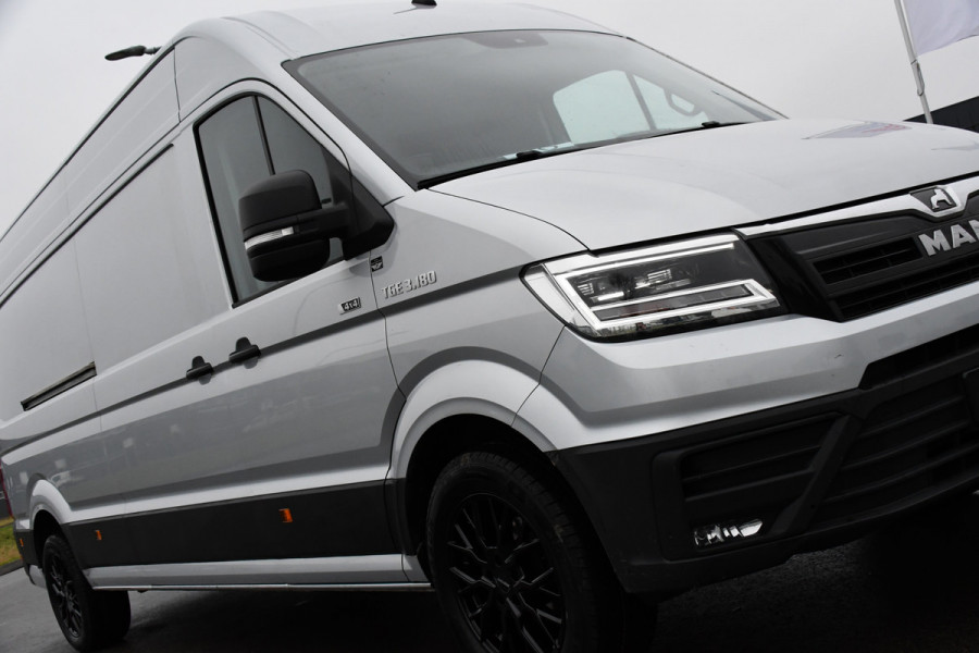 MAN TGE 3.180 35 2.0 L4H3 4x4 PB Edition Cruise, Carplay, Camera, Clima, LED, 177pk, Automaat. Leder, Multimedia, Uniek!
